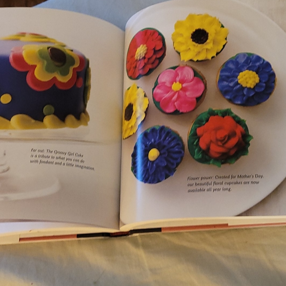 Cake Boss Book - Picture 2 of 3